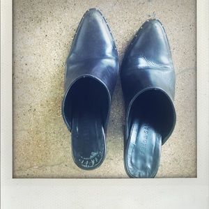 Freda Salvador Mules: SOLD